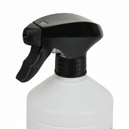 1 liter fles voor C3-OPTIMUM hardwarecleaner met donkerblauw etiket en een zwarte spraykop